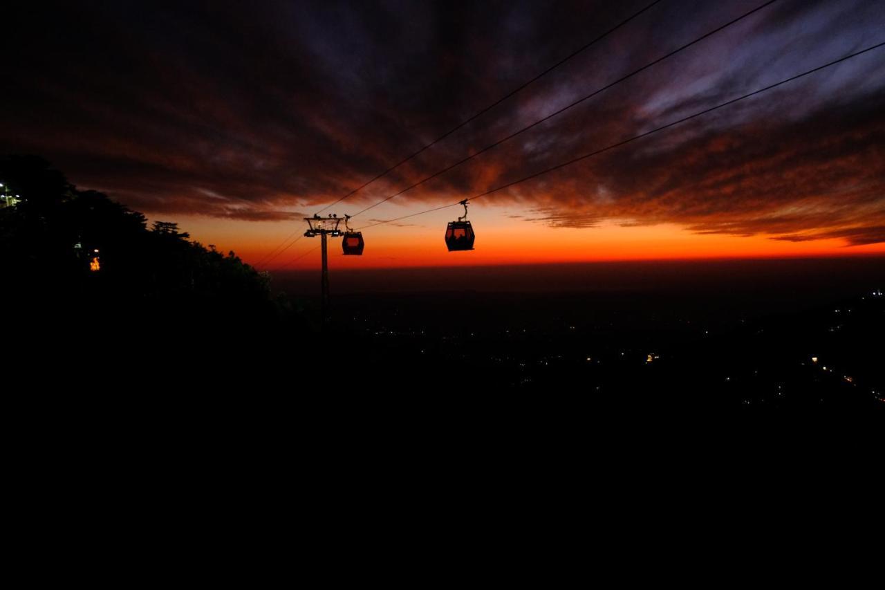 Mitra Mcleodganj Hostel McLeod Ganj Bagian luar foto