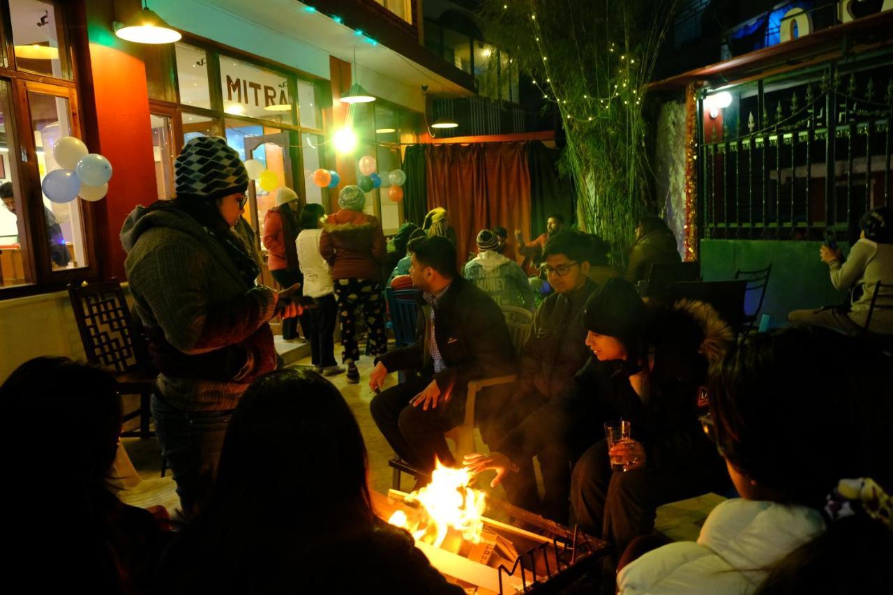 Mitra Mcleodganj Hostel McLeod Ganj Bagian luar foto