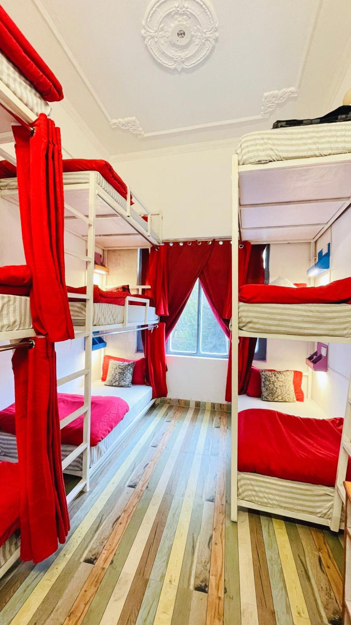 Mitra Mcleodganj Hostel McLeod Ganj Bagian luar foto