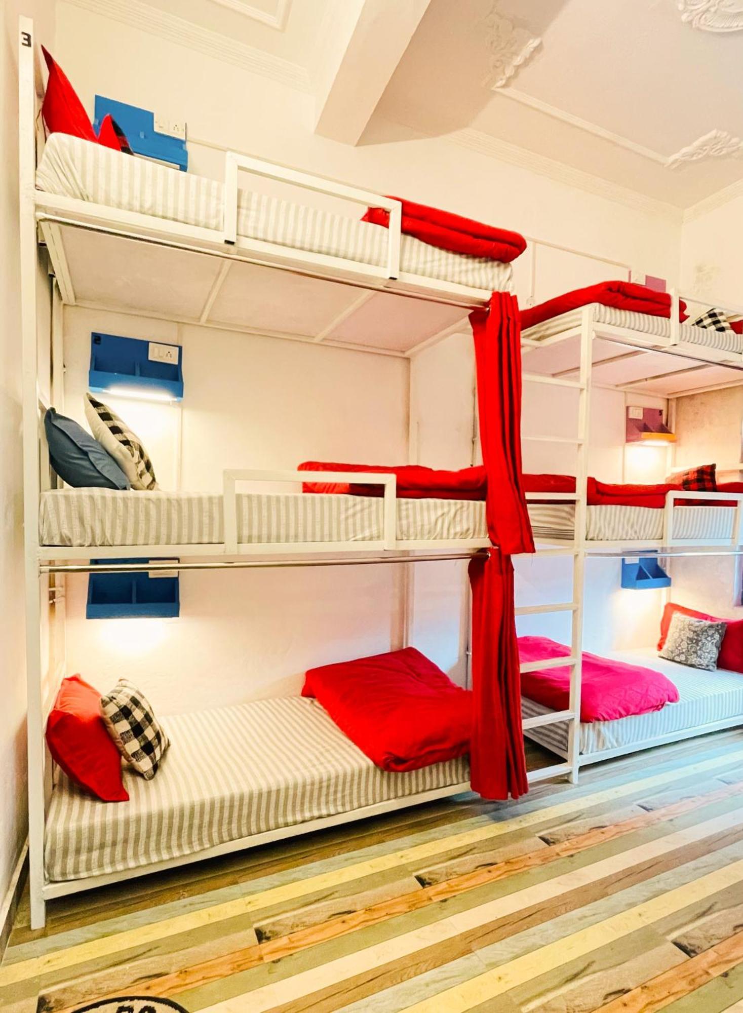 Mitra Mcleodganj Hostel McLeod Ganj Bagian luar foto