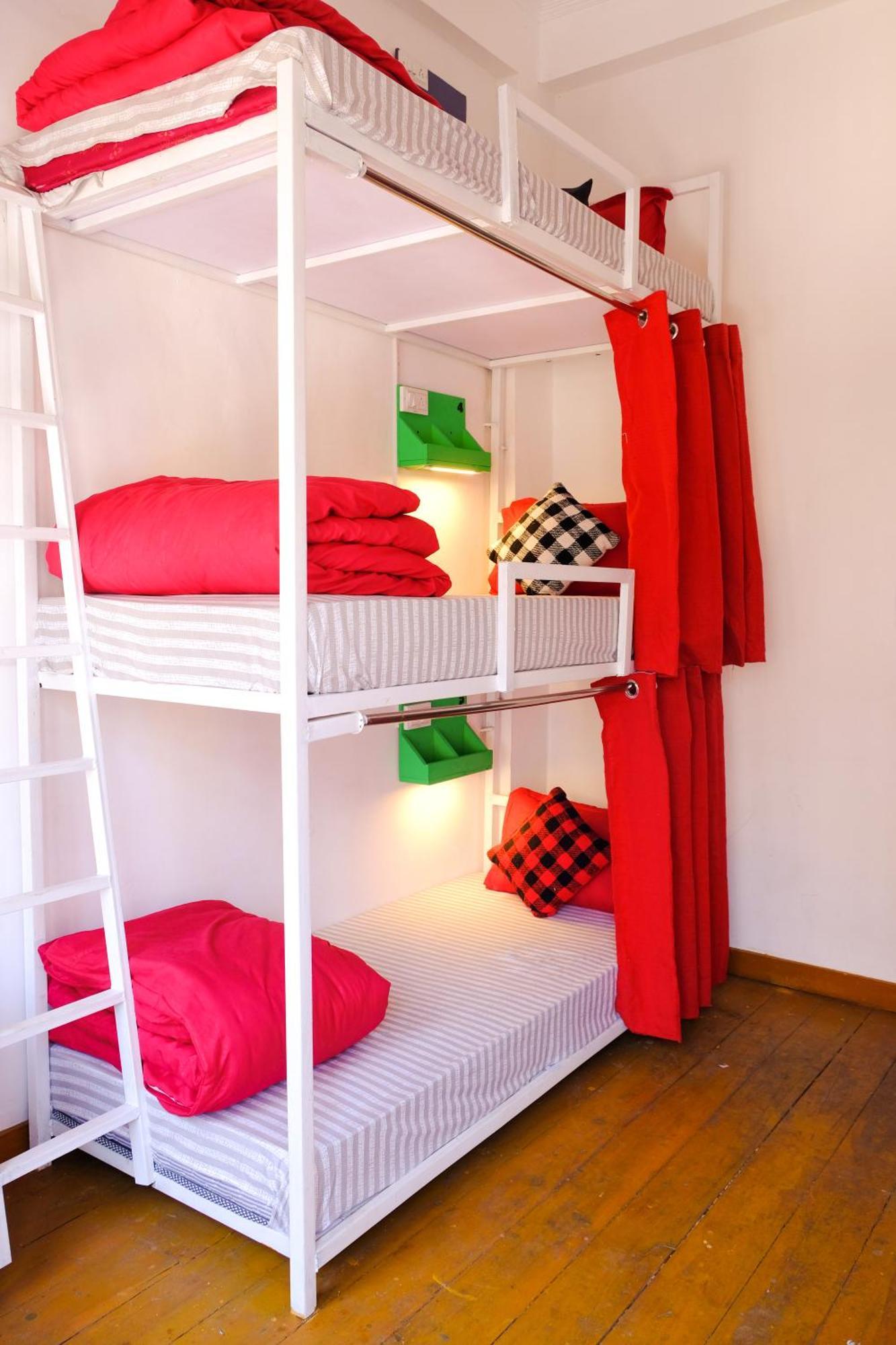 Mitra Mcleodganj Hostel McLeod Ganj Bagian luar foto