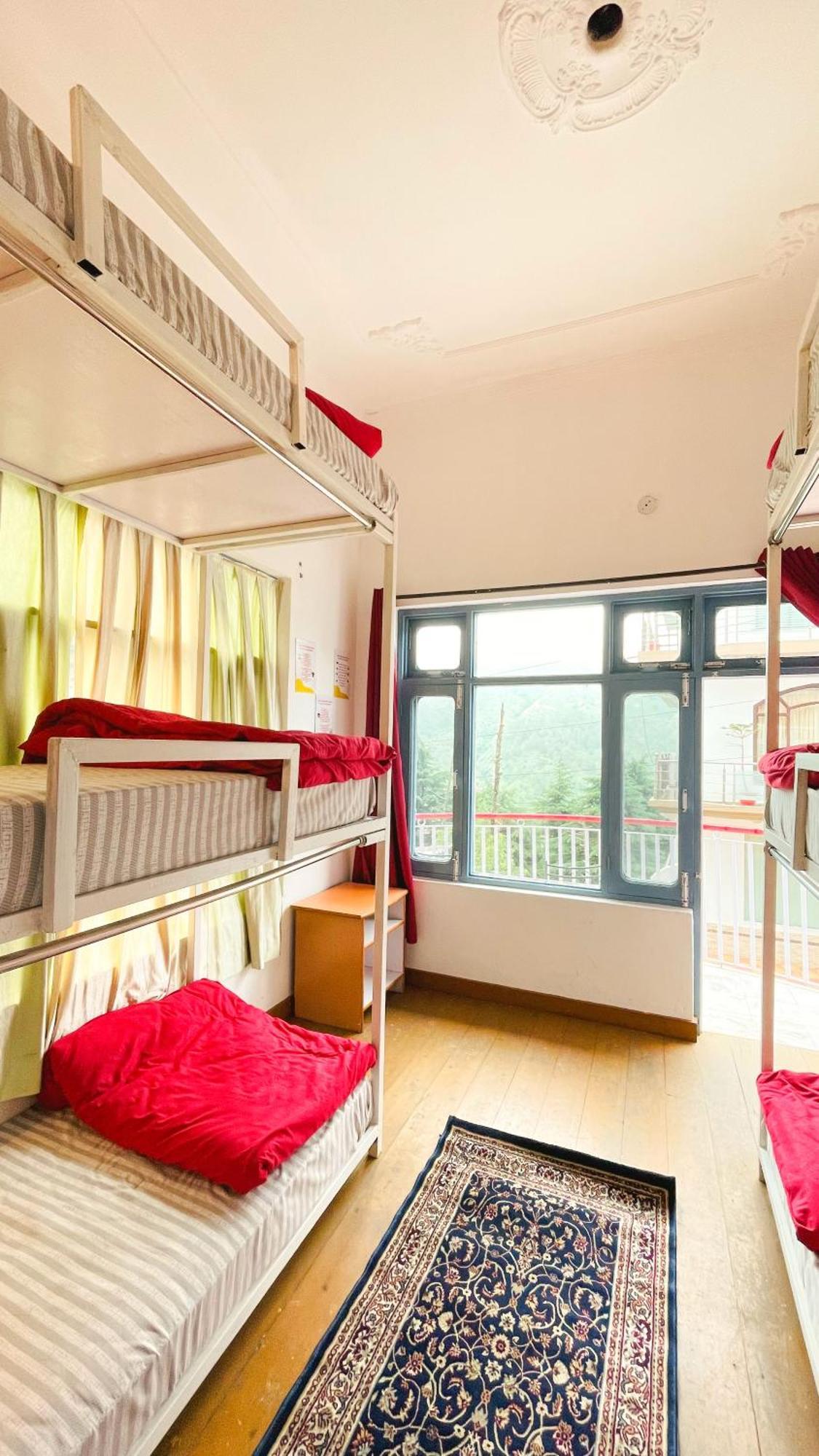 Mitra Mcleodganj Hostel McLeod Ganj Bagian luar foto