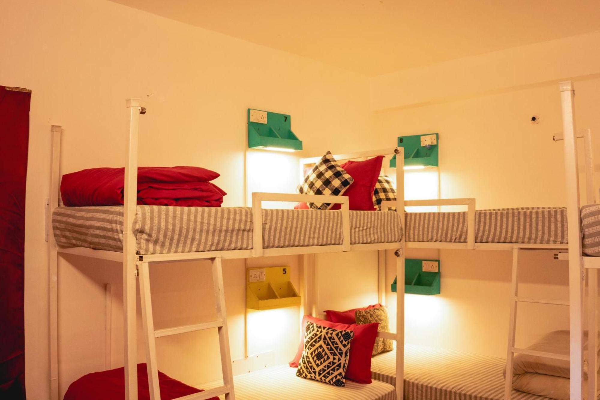 Mitra Mcleodganj Hostel McLeod Ganj Bagian luar foto