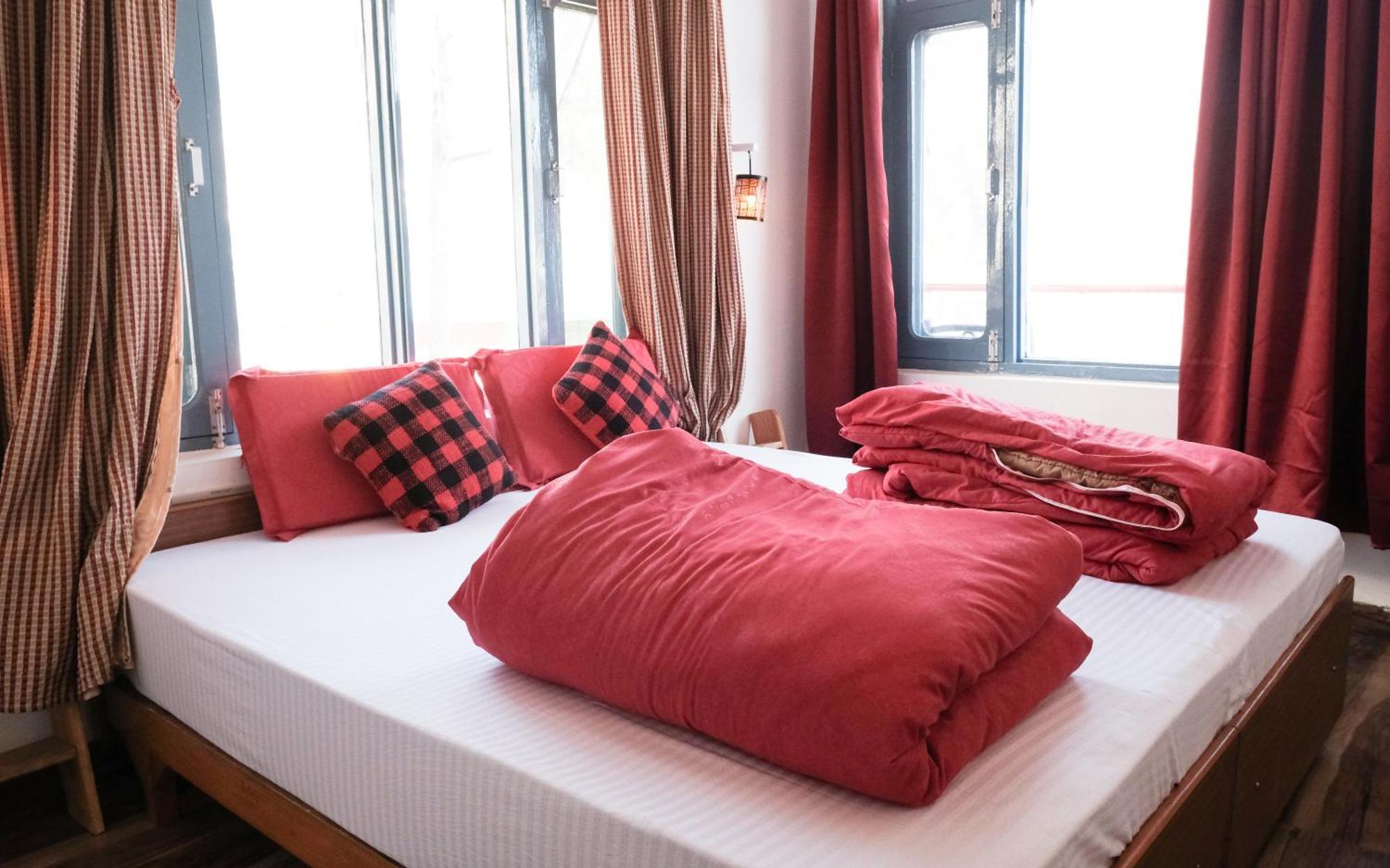 Mitra Mcleodganj Hostel McLeod Ganj Bagian luar foto