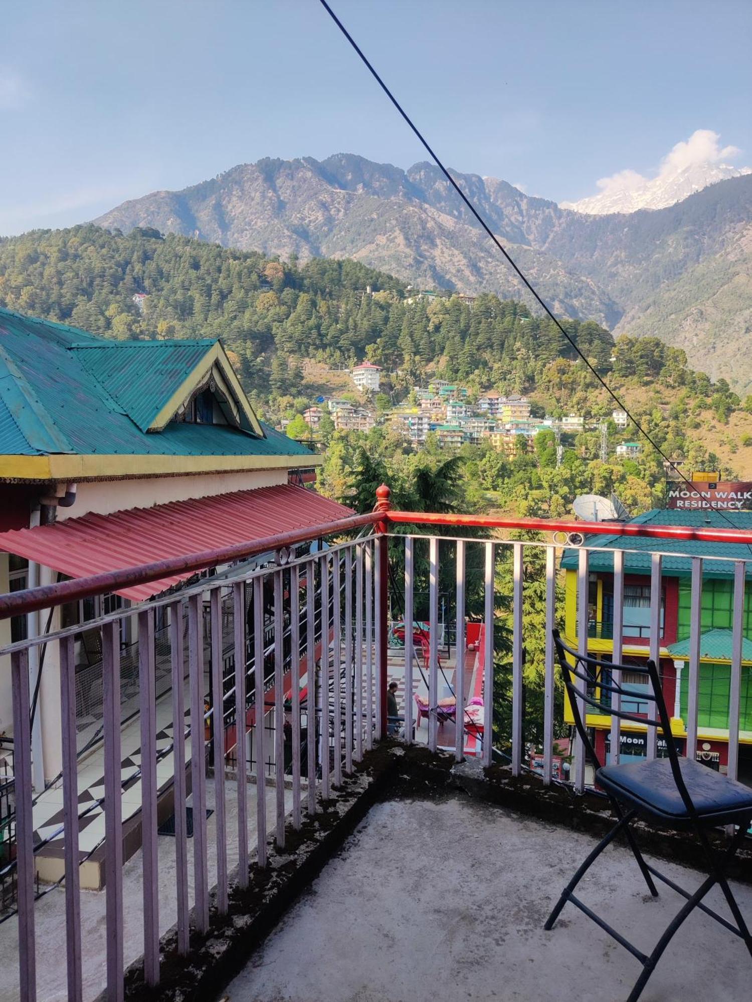 Mitra Mcleodganj Hostel McLeod Ganj Bagian luar foto