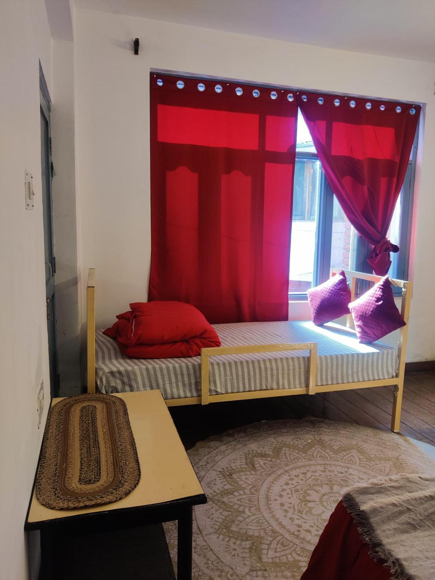 Mitra Mcleodganj Hostel McLeod Ganj Bagian luar foto