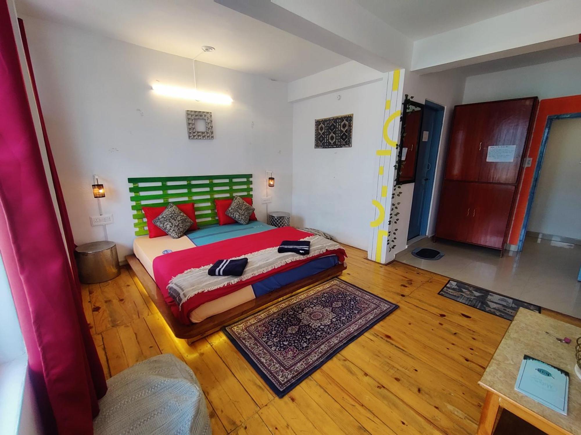 Mitra Mcleodganj Hostel McLeod Ganj Bagian luar foto