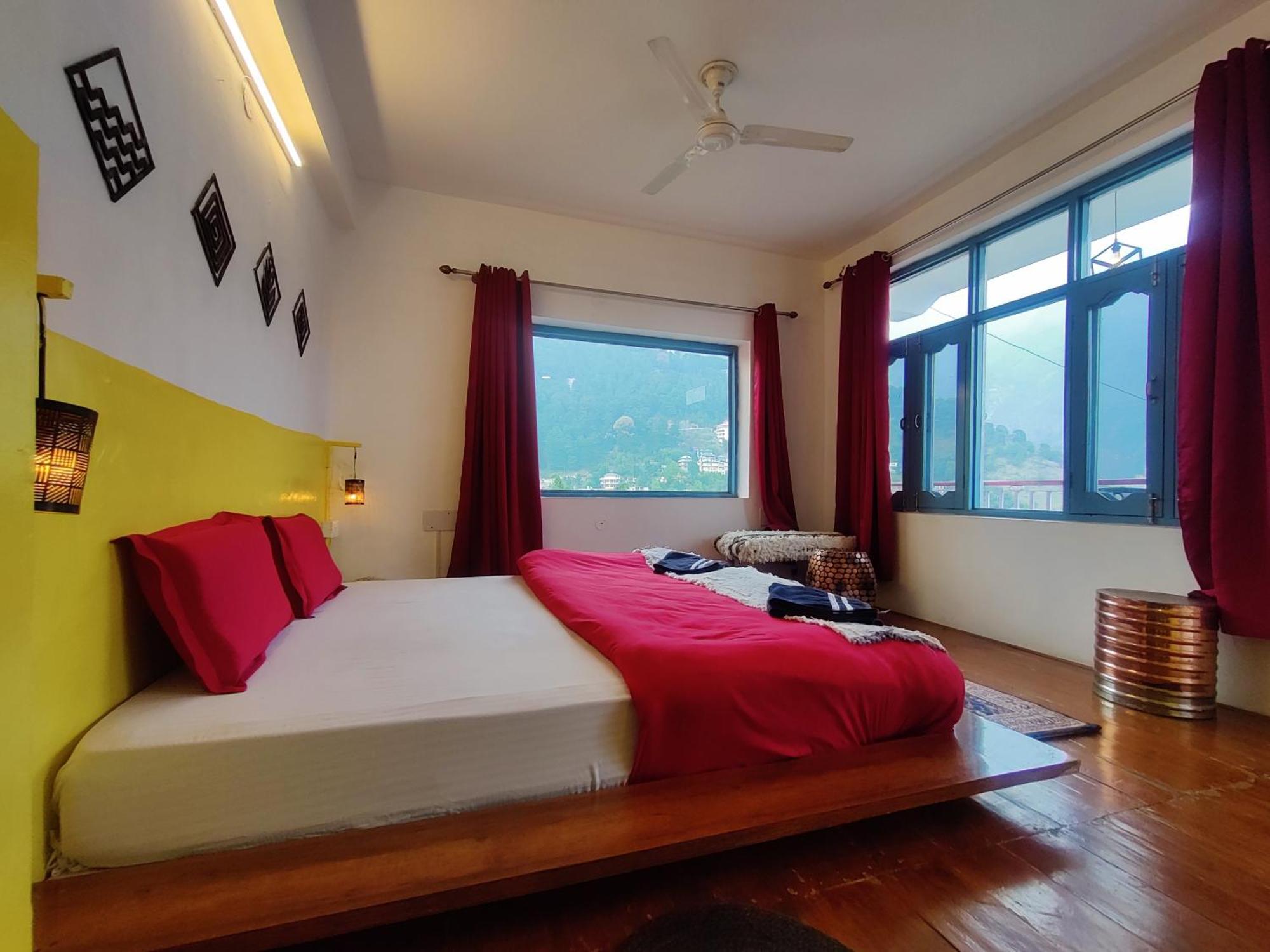 Mitra Mcleodganj Hostel McLeod Ganj Bagian luar foto