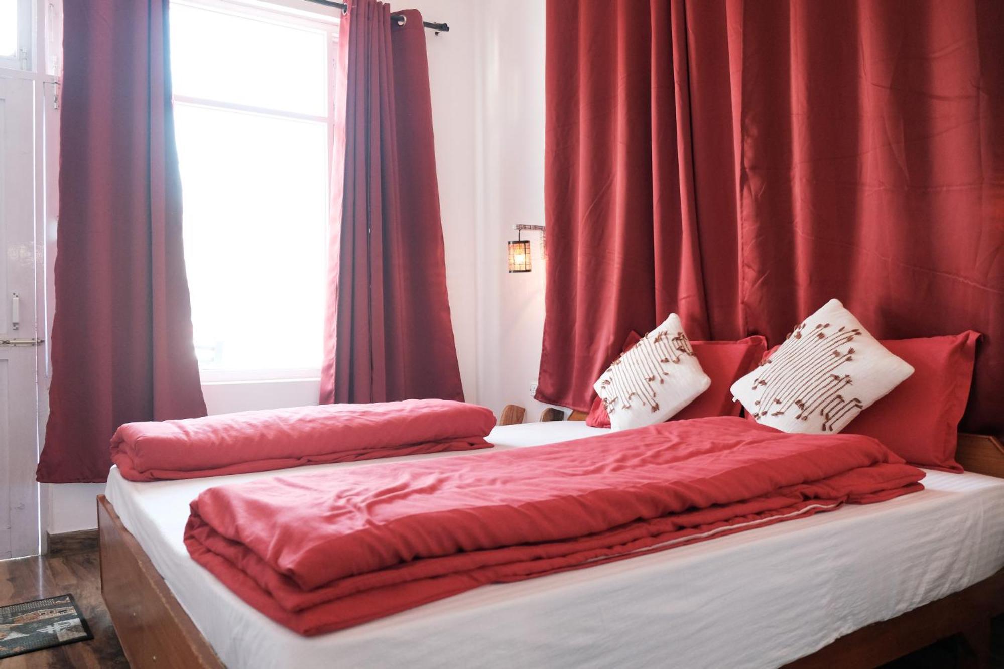 Mitra Mcleodganj Hostel McLeod Ganj Bagian luar foto