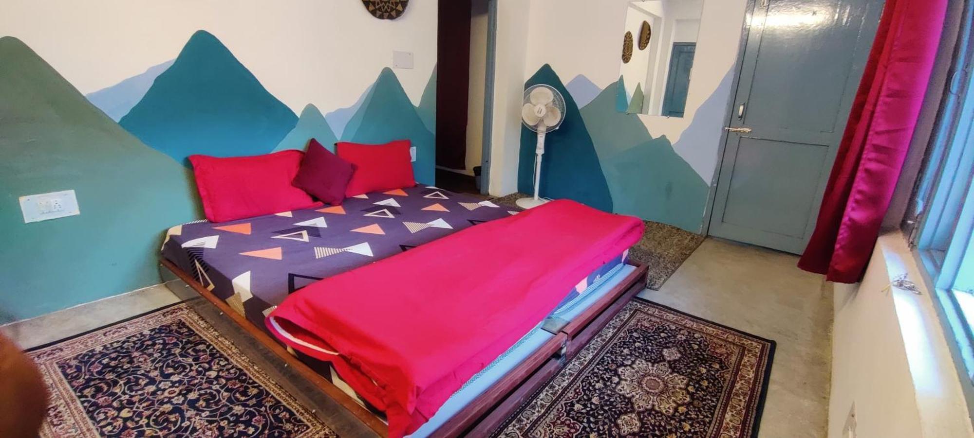 Mitra Mcleodganj Hostel McLeod Ganj Bagian luar foto